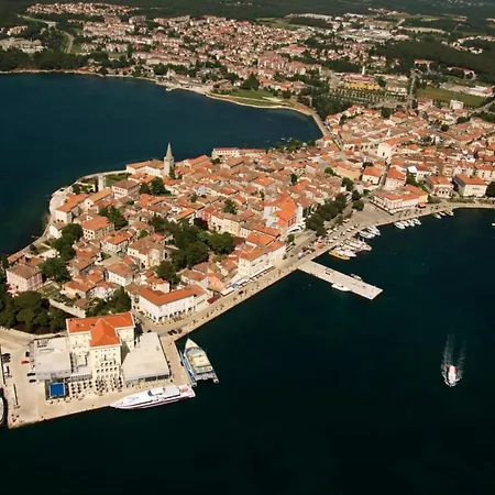 Studio In With Balcony, Air Condition, Wifi * Poreč